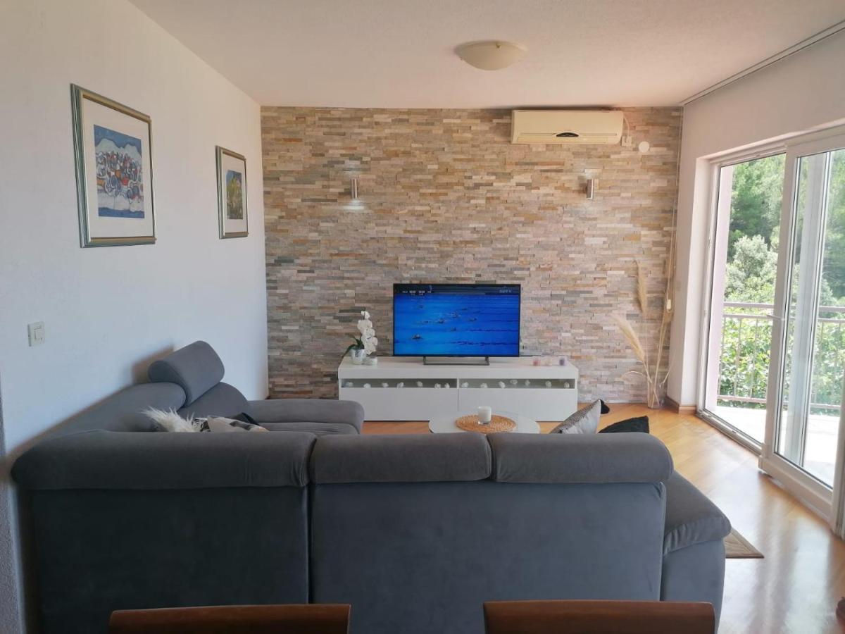 Apartman Niki Makarska Bagian luar foto