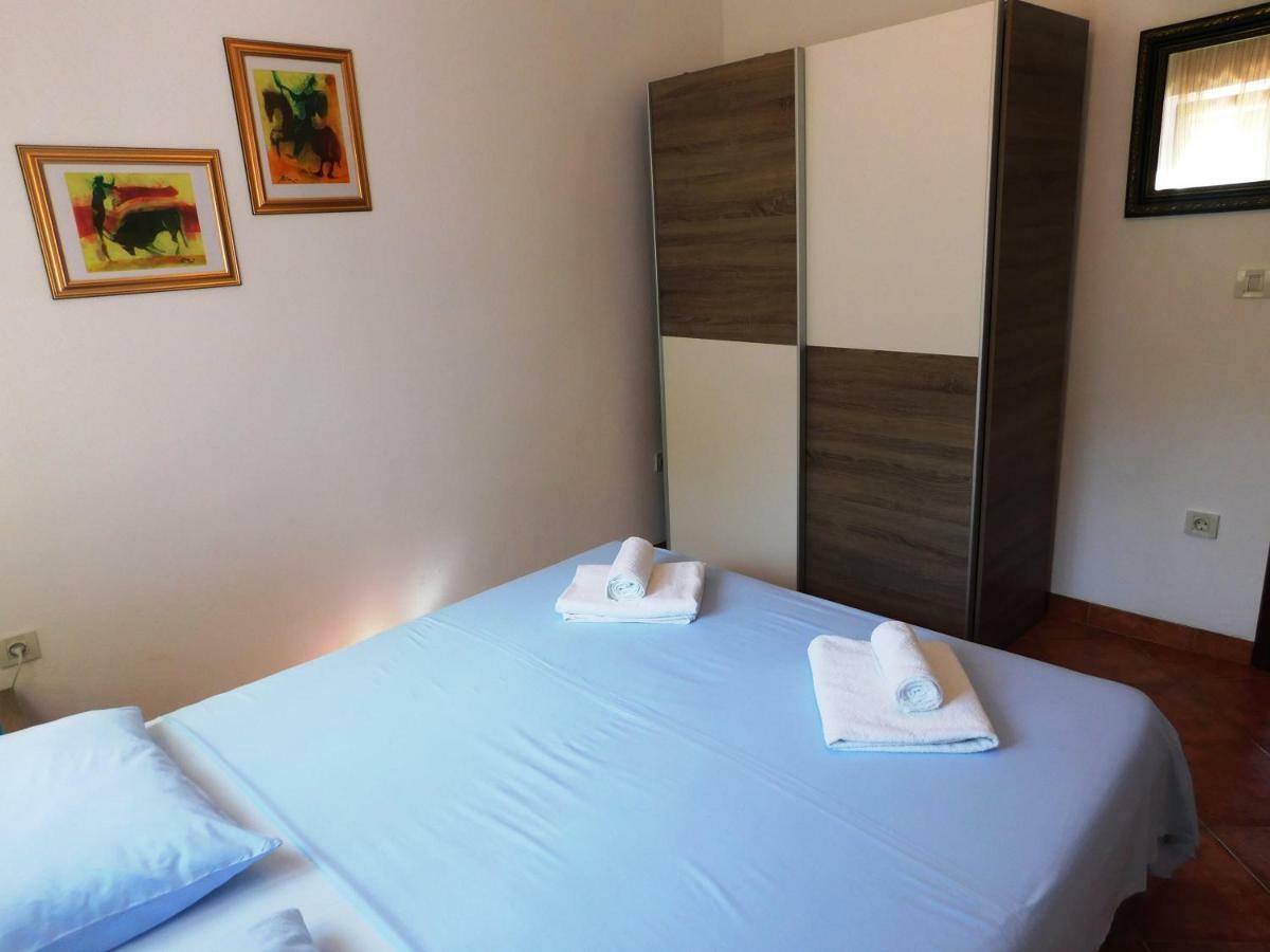 Apartman Niki Makarska Bagian luar foto